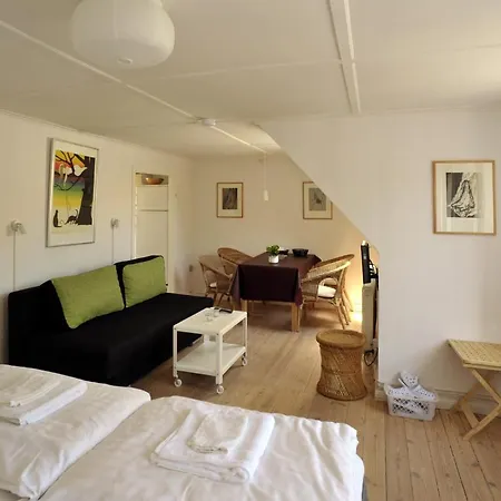 Guest house Bed & Coffee Aeroskobing